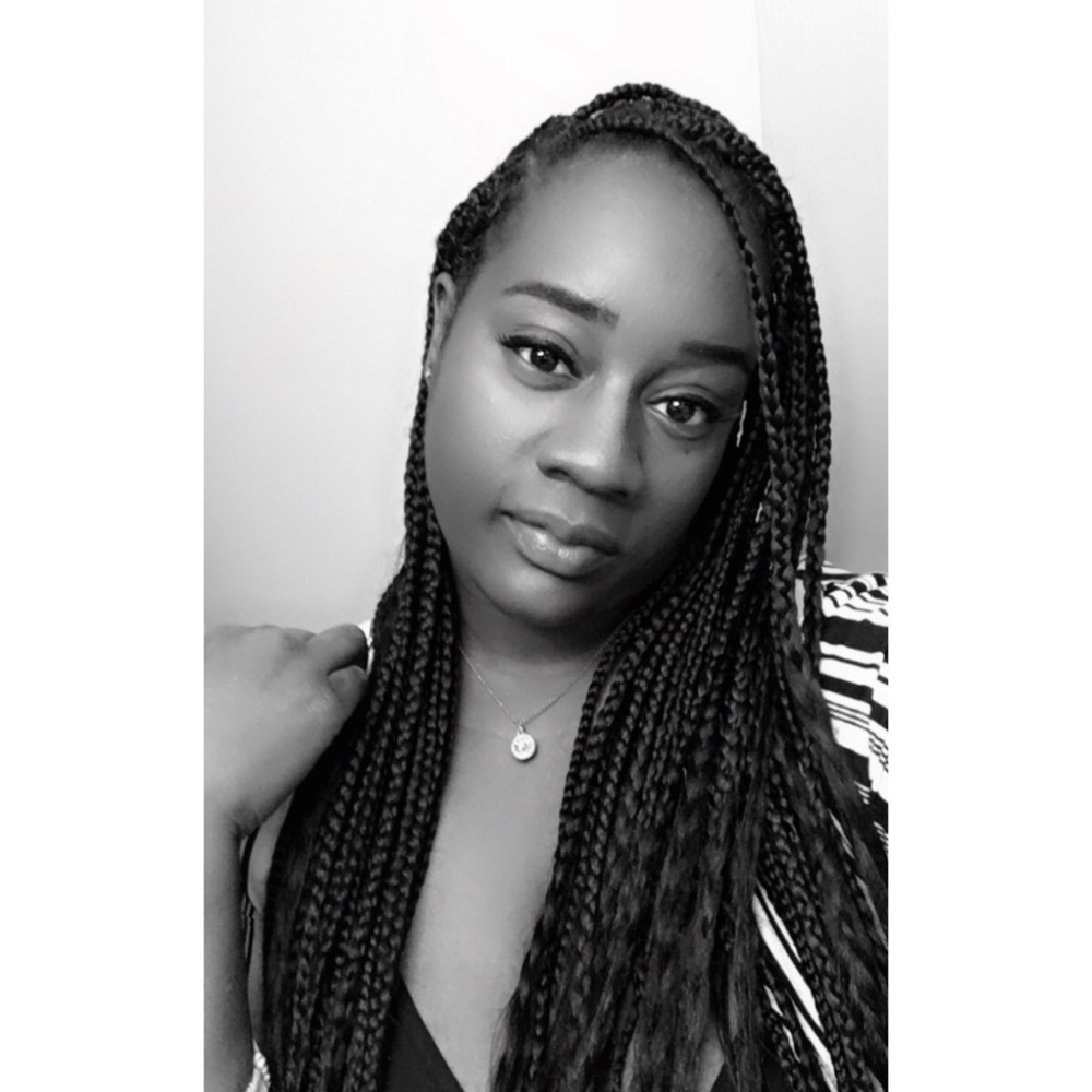 Meet your Posher, Olivia
